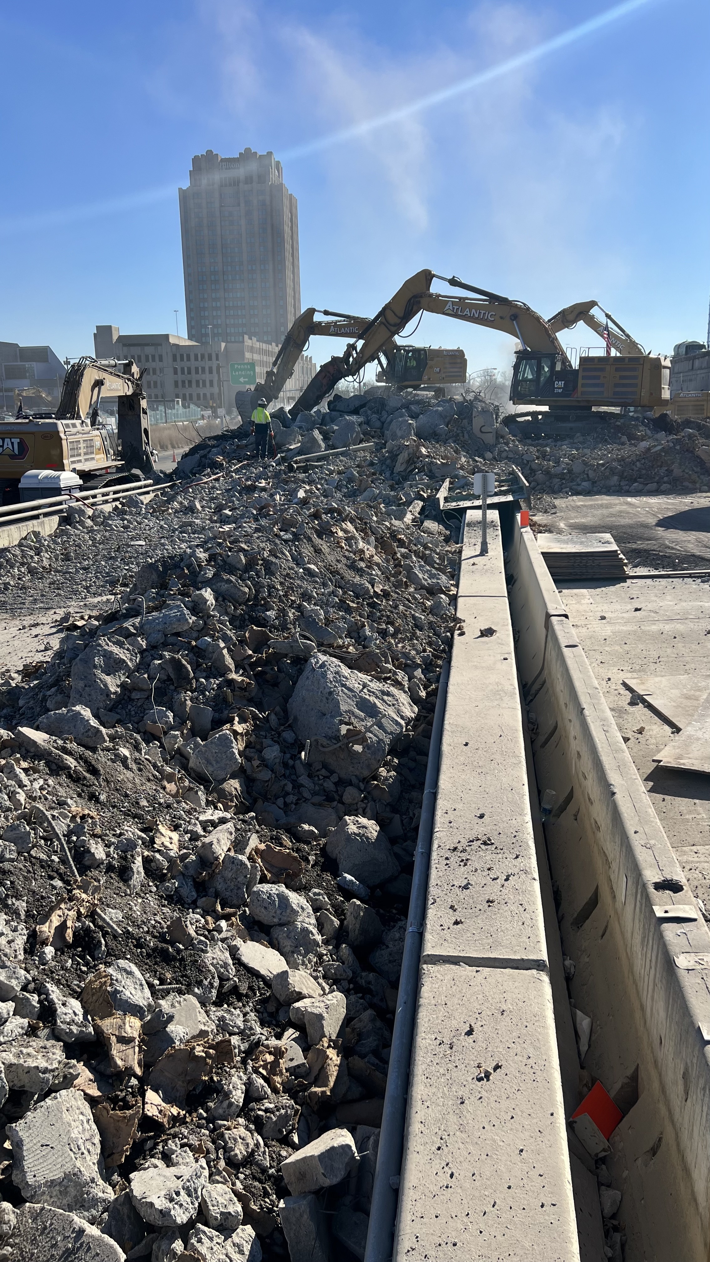 Debris Removal following the CAP demo over I-95 North in early February (002).jpeg